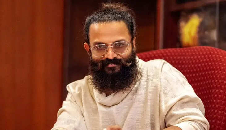 Actor Jayasurya Appears Before Police in Assault Case