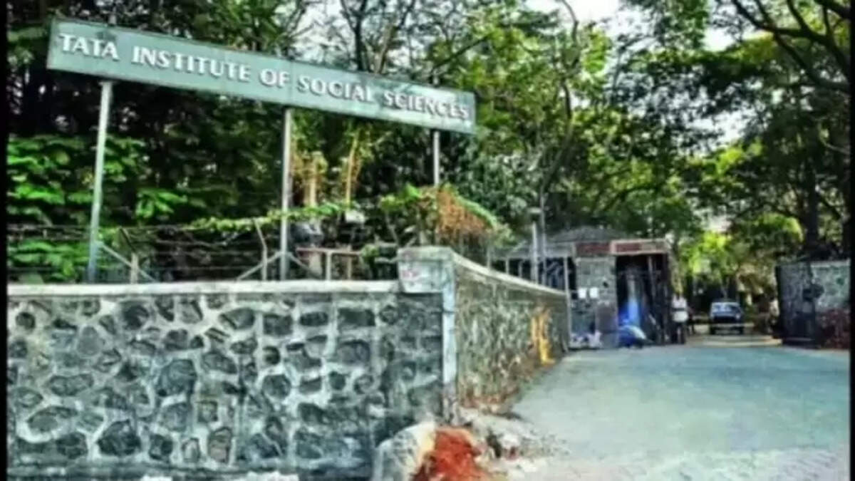 TISS student who died after freshers' bash consumed excessive alcohol: Police,&nbsp;TISS, Mumbai, PG student, death.