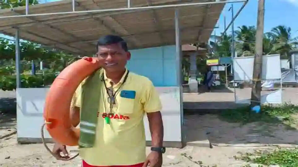 Doctorate from American University to Home Guard Charleson Ezhumalai, the rescuer of those stranded at sea, Kannur, News, Doctorate, American University, Home Guard, Charleson Ezhimala, Kerala News