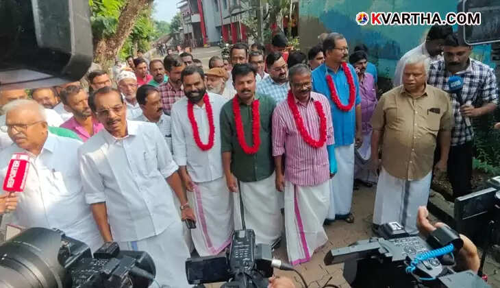 Four accused released from jail in Periya case, CPM leaders welcoming them