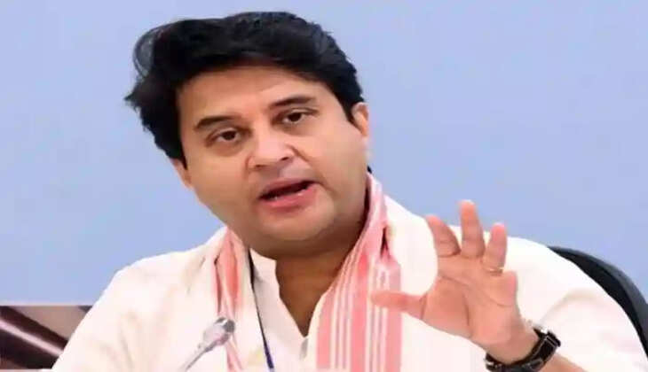 Why Jyotiraditya Scindia attacks Rahul Gandhi over EVM?