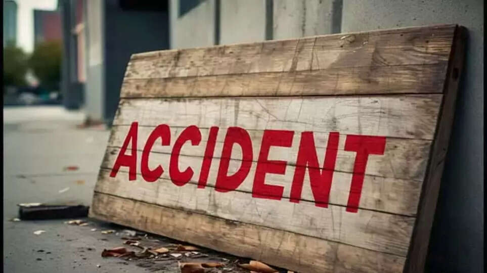 Car driven by serial actress collided with vehicles on MC Road in Pathanamthitta