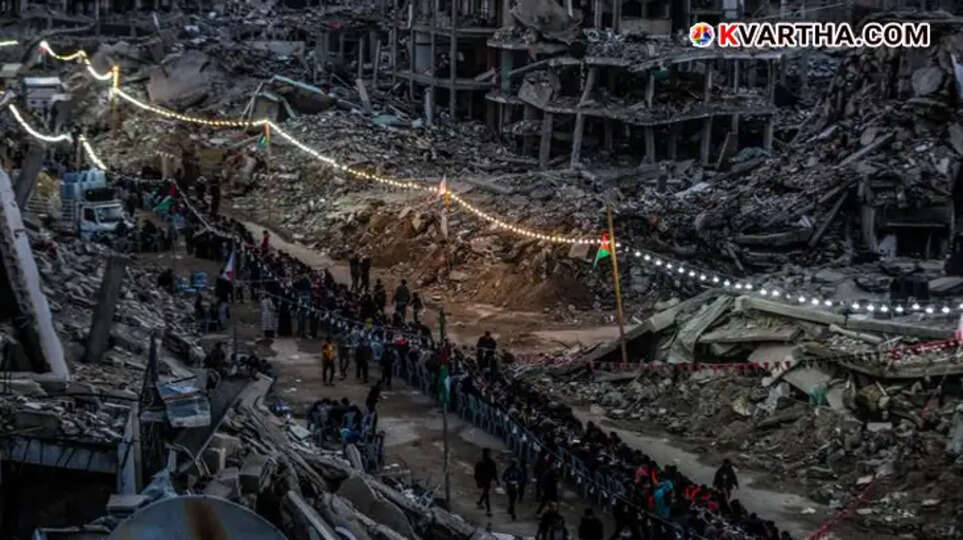  Israel extends Gaza ceasefire for six weeks amid Ramadan and Passover celebrations.