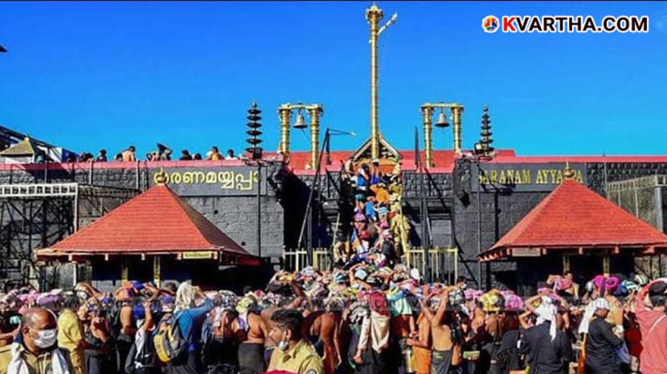 Gold plated Dwarapalaka sculptures at Sabarimala Sannidhanam