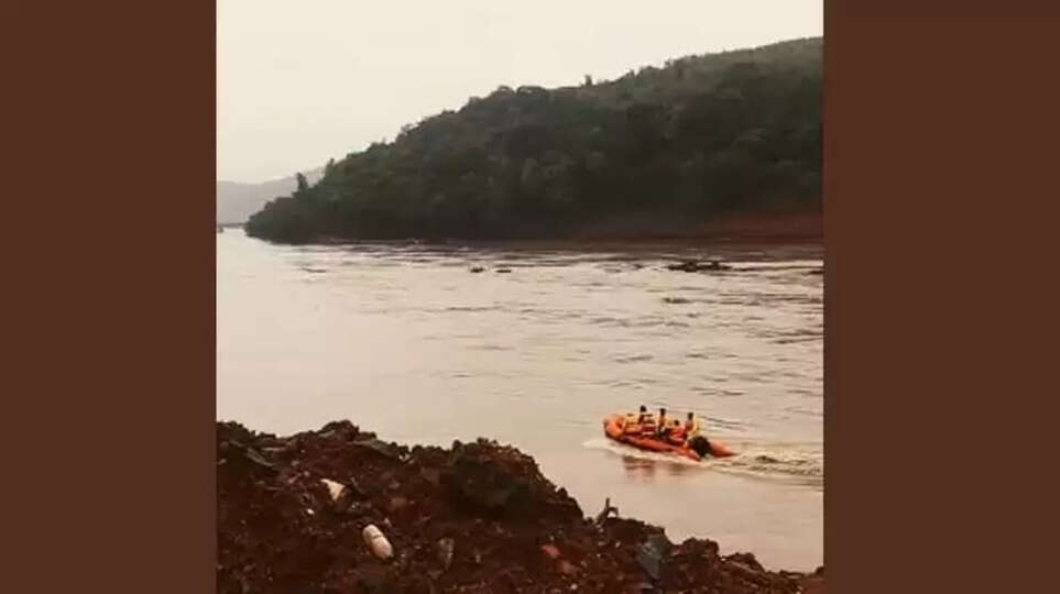 Rescue Mission Hindered by Murky Waters, Rescue, Karnataka, News