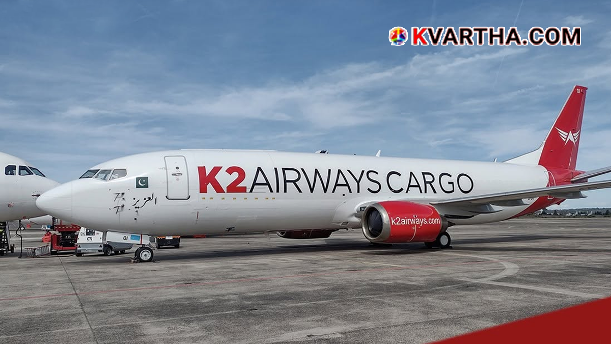  Illustration of a cargo plane in flight