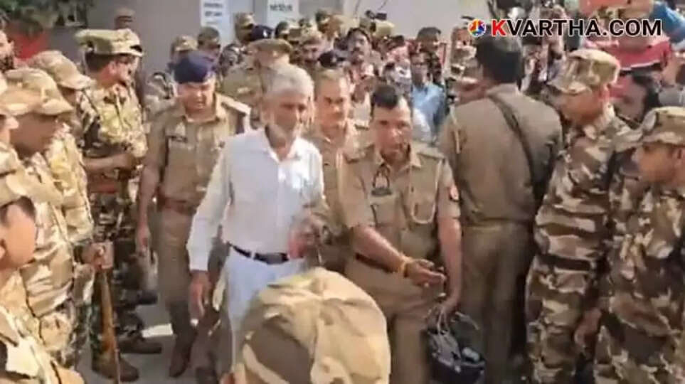 Jama Masjid Sadar chief and Shahi Mosque Committee Chief Zafar Ali arrested connection with the Sambhal violence that took place in November last year.