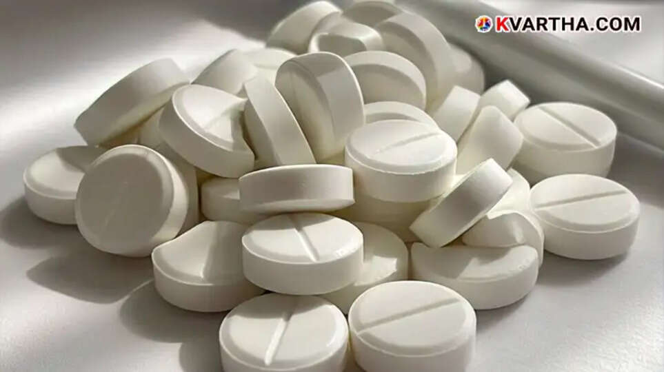 Close-up of paracetamol tablets.