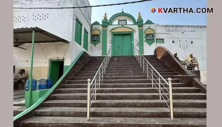 Temple-Mosque Disputes: Who Benefits?