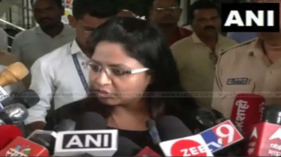 delhi police lodges case against trainee ias puja khedkar