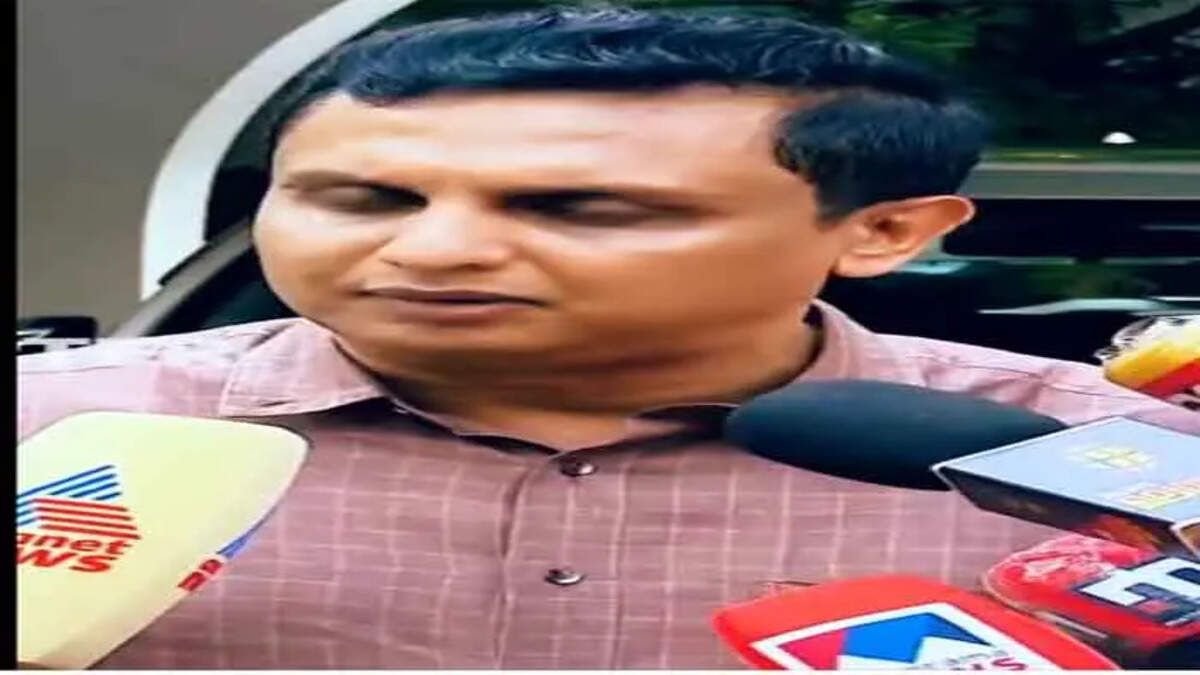 Karnataka Landslides, Youtube Controversy, Child Rights Commission, Kerala Protest, Thiruvananthapuram, News