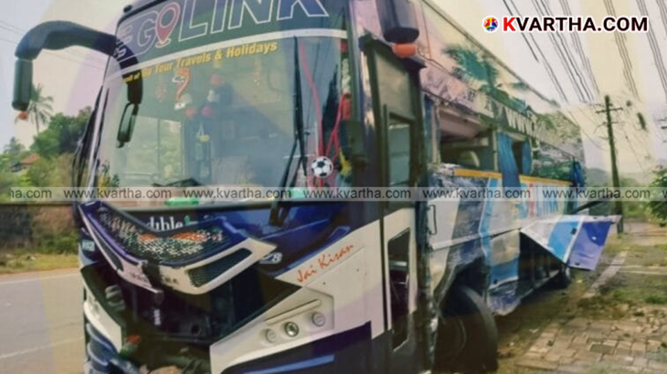 A symbolic scene of a pickup van and a tourist bus destroyed in the accident in Uliyil.