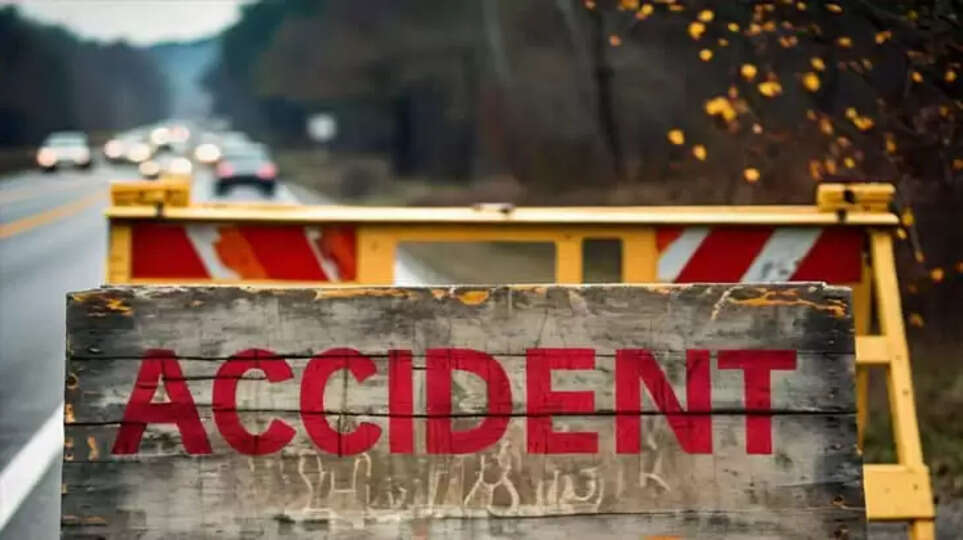 Tried to capture a photo while riding bike; youth dies in Chennai Vandallur