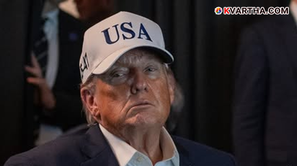 U.S. President Donald Trump and Israeli officials in a security briefing.