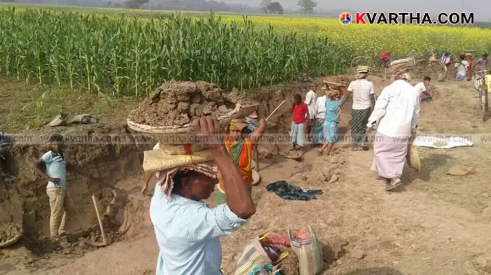 Symbolic image of monsoon preparedness.