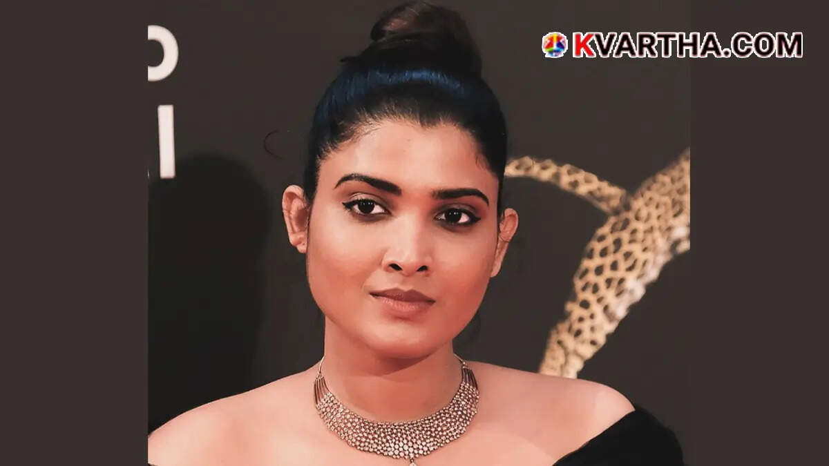 Malayalam actress Divya Prabha smiling gracefully&nbsp;