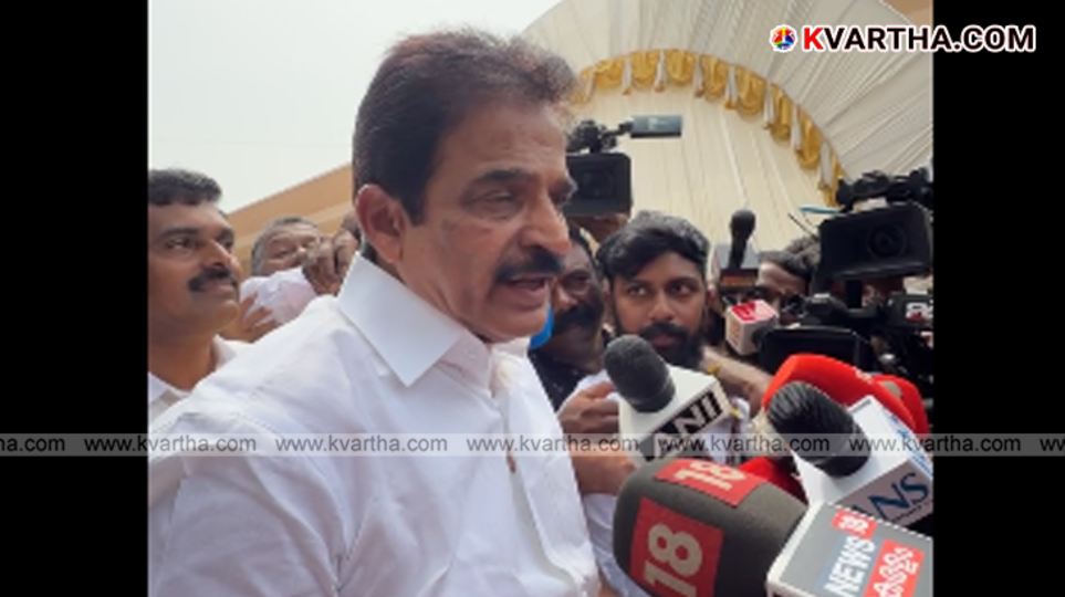 KC Venugopal speaking at Sivagiri function