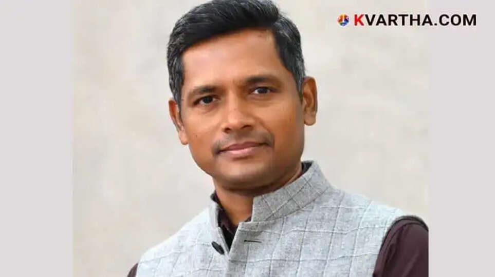Political row erupts over appointment of former Kerala CEO Dr. Rathan U. Kelkar as Secretary to CM V.D. Satheesan.