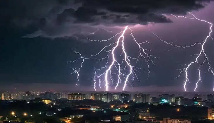 Youth died by lightening at Trivandrum