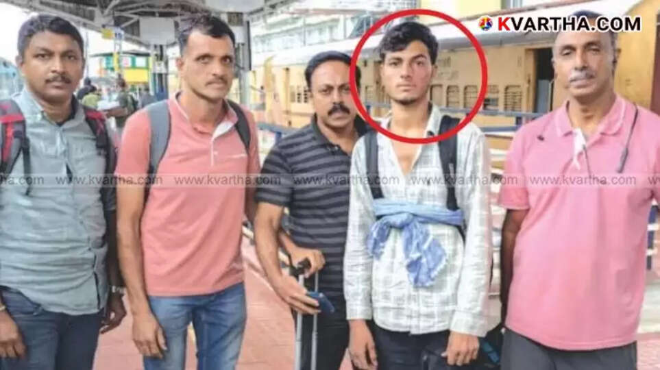 Kamalesh, the main accused from Rajasthan, arrested in connection with the online share market fraud case.