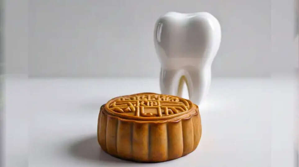 A tooth found inside a mooncake