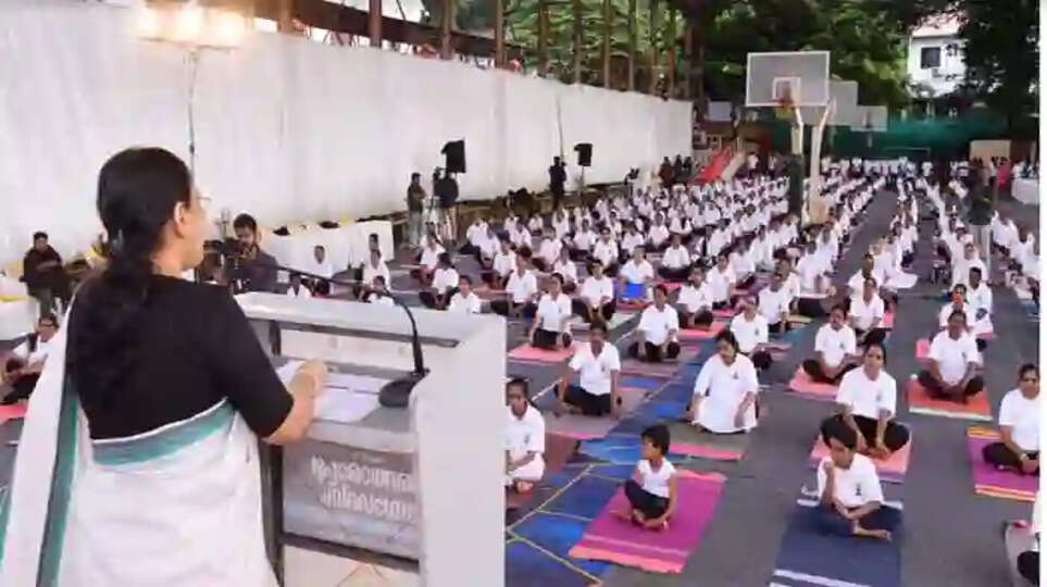Health Minister Veena George Says 10,000 yoga clubs will be established in the state, Thiruvananthapuram, News, Health Minister, Veena George, Yoga clubs, Established, Kerala News