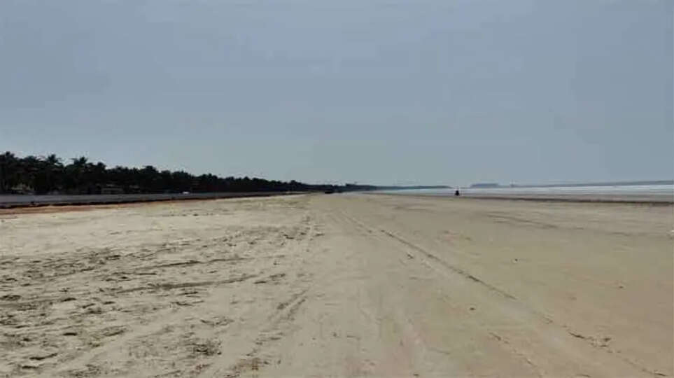 Muzhappilangad Beach Opens for Vehicles During Onam