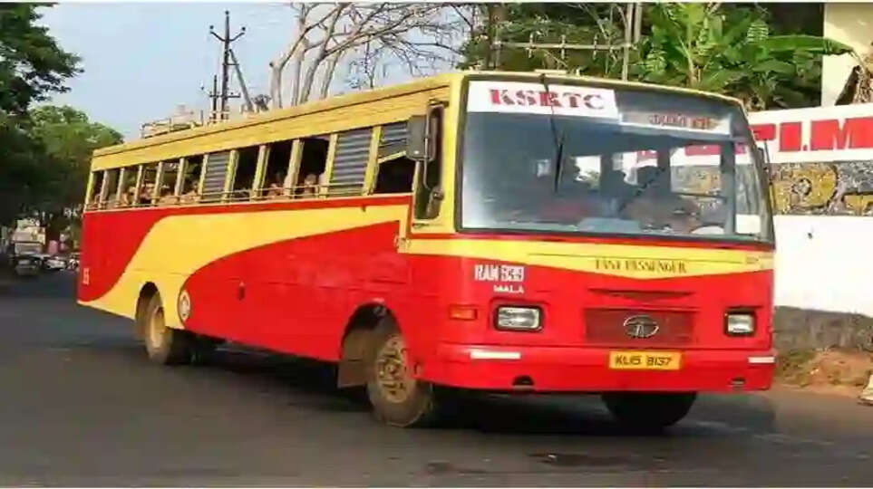 Woman gives birth on KSRTC bus in Thrissur, Thrissur, News, Woman, Delivery, Baby Girl, KSRTC bus, Kerala News