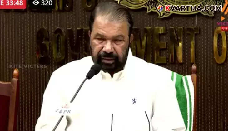 Kerala Education Minister V. Sivankutty announcing the SSLC results 2025.