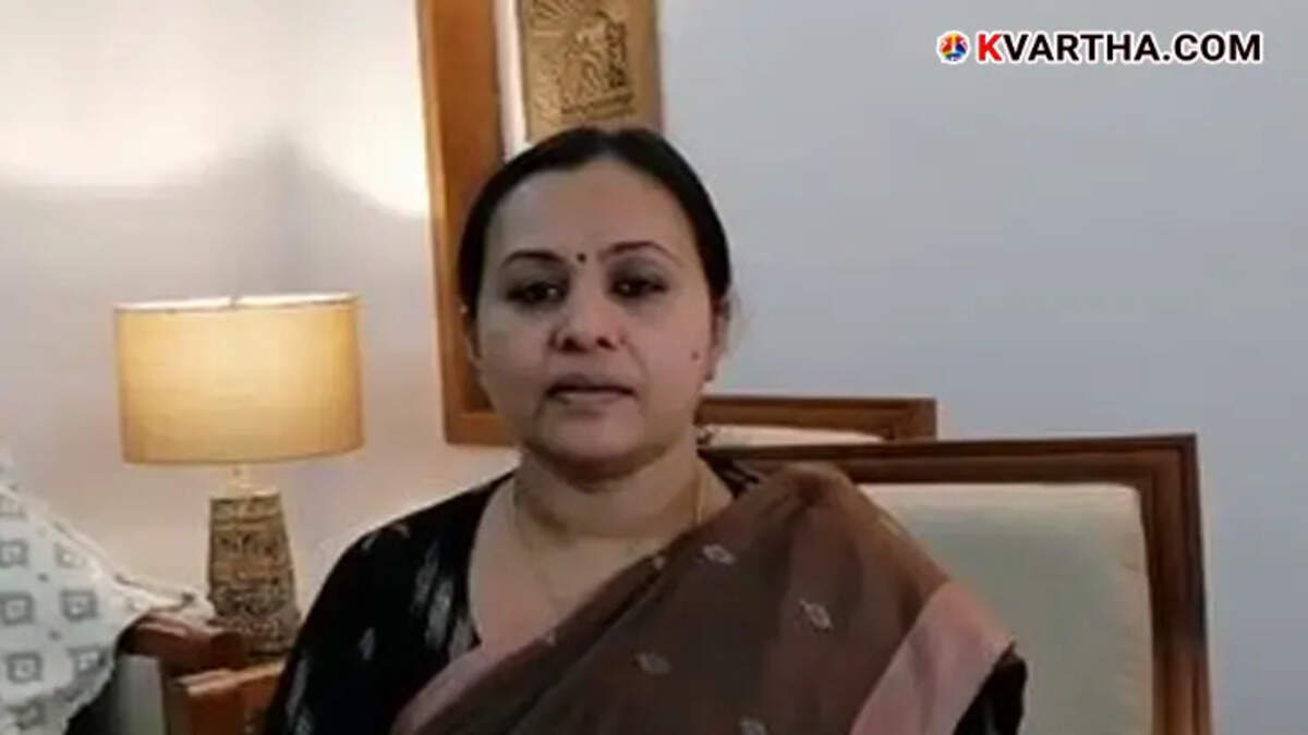 veena_george_medical_college_controversy.webp