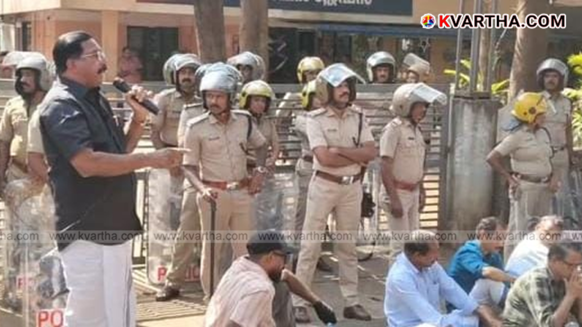 Protest march towards Taliparamba police station