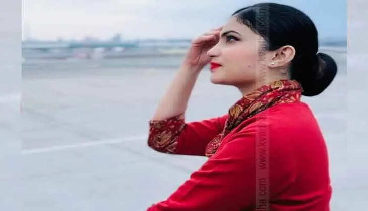 woman cabin crew arrested with gold at kannur airport