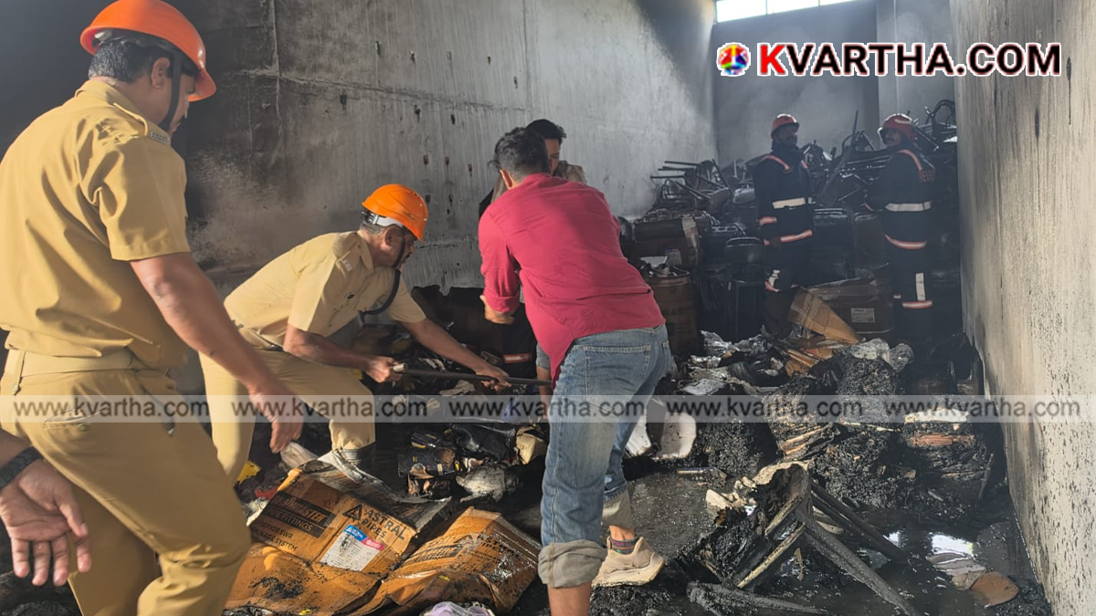 Fire Force personnel working to extinguish the fire at Aadikkumpara.