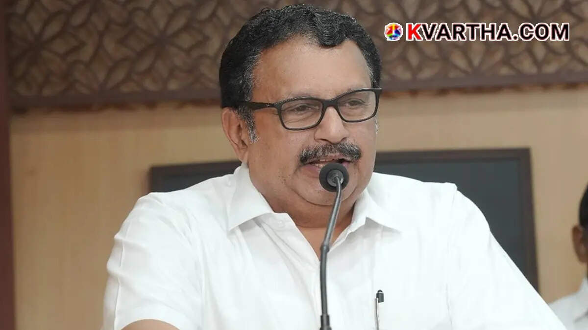  Health Minister K Muraleedharan addressing a public gathering regarding the Kayakalpam project