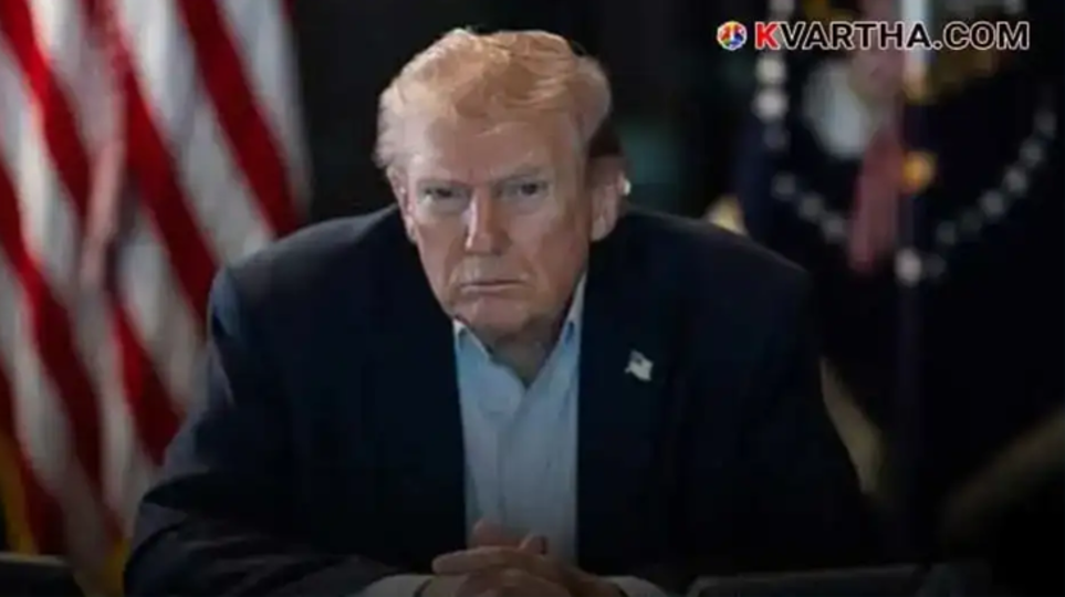 An iconic image depicting a rescue operation by American special forces.