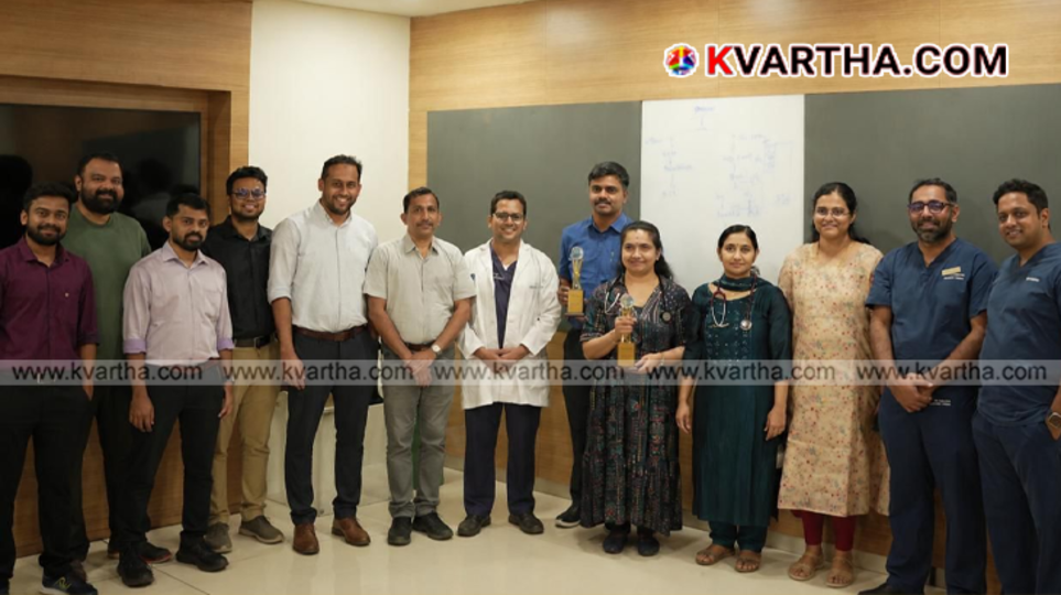  The medical team of Kannur Aster Mims receiving the national stroke care award.