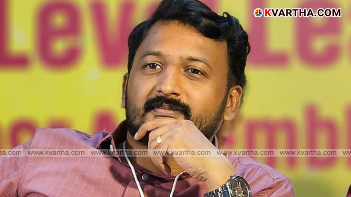 Congress MLA Rahul Mankootathil photo