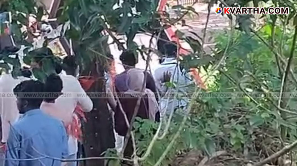 KSU leader Charles Sunny after being assaulted at Payyannur College.