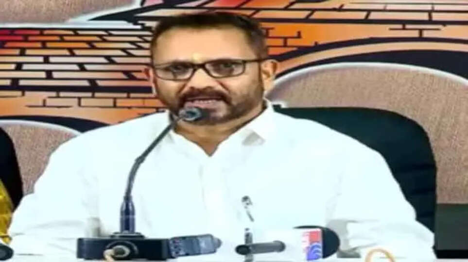 Hema Commission, Kerala government, K. Surendran, BJP, women's safety, film industry, LDF, Surendran demand, Kerala politics, women's rights, government apology