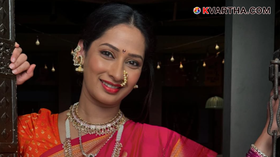 Photo of actress Priya Marathe.