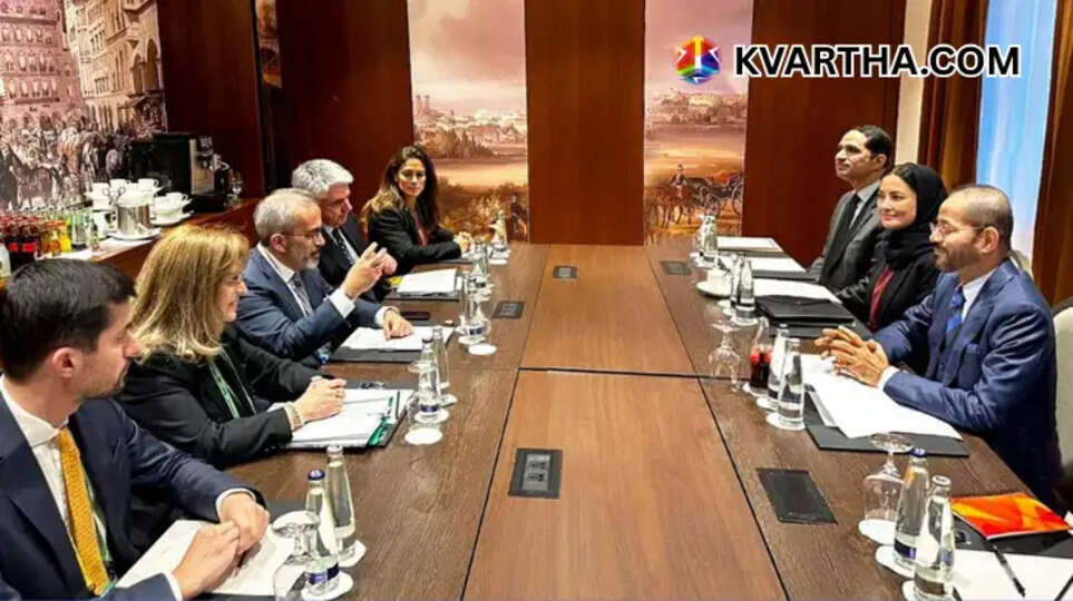 Oman Foreign Minister Badr bin Hamad al-Busaidi calling for ceasefire