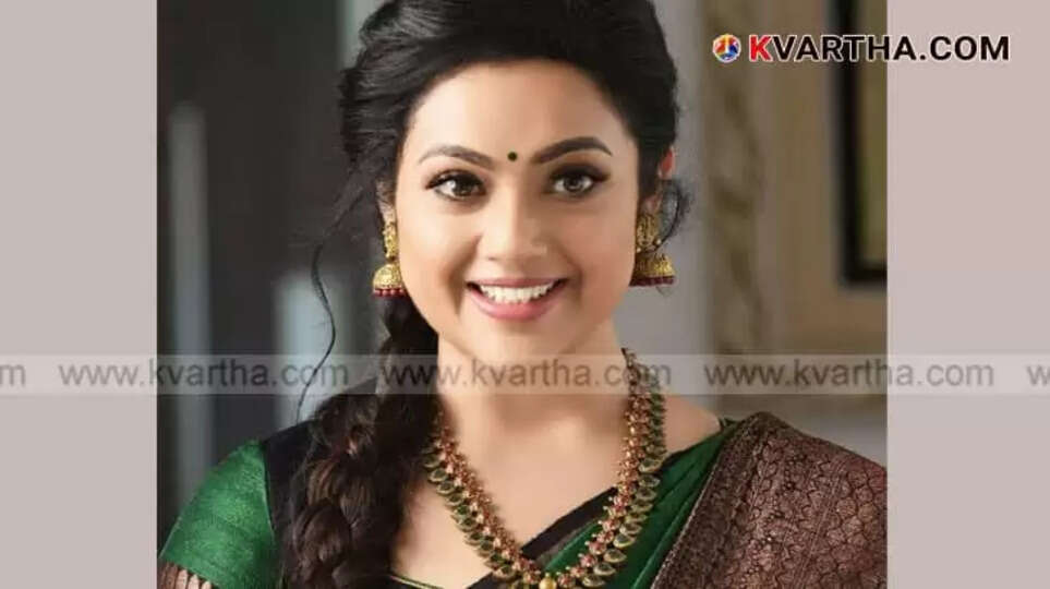 Actress Meena Reportedly Eyeing Political Entry with BJP