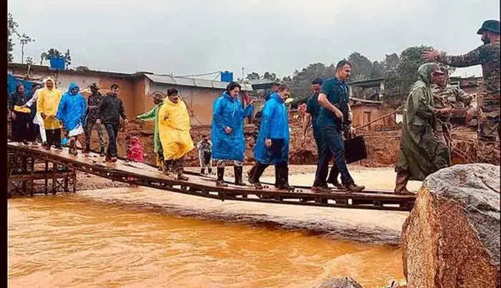 Rahul Gandhi, Wayanad landslide, Kerala, India, political leader, natural disaster, condolences, relief efforts