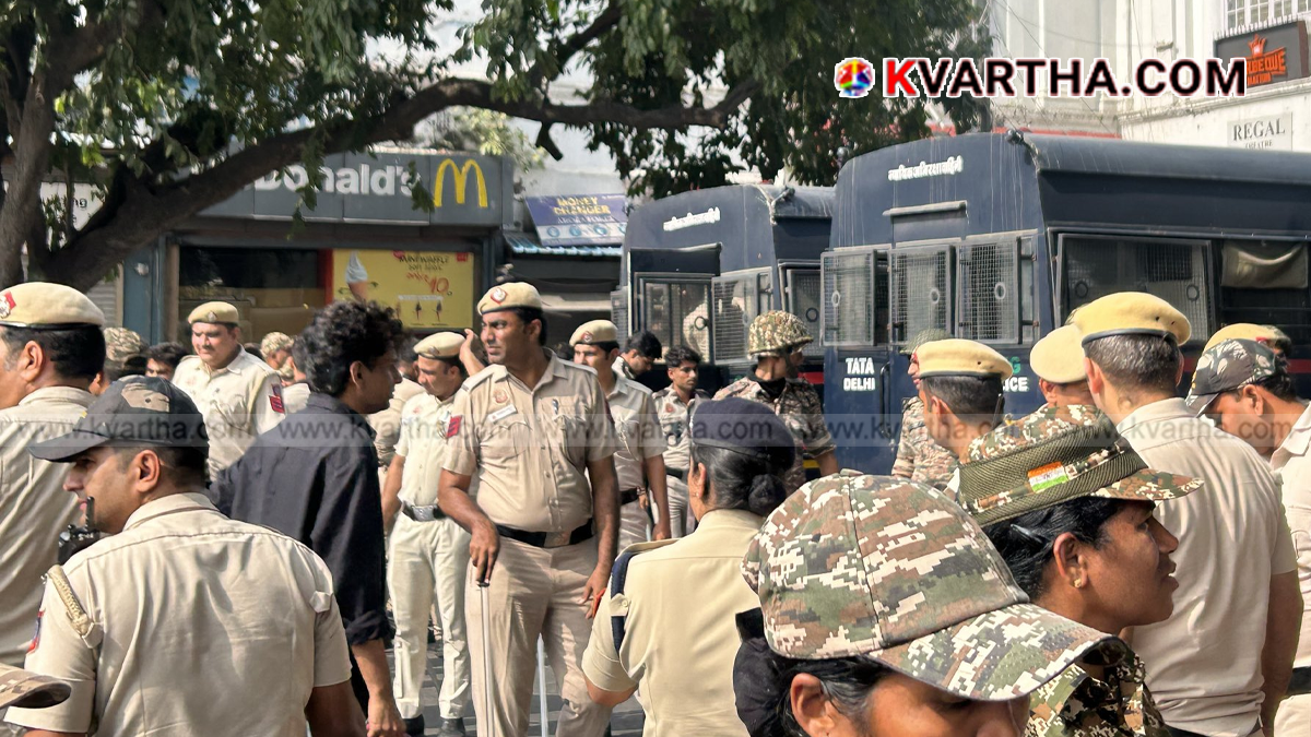  Image reflecting Jantar Mantar 2.0 protest and security barricades in New Delhi