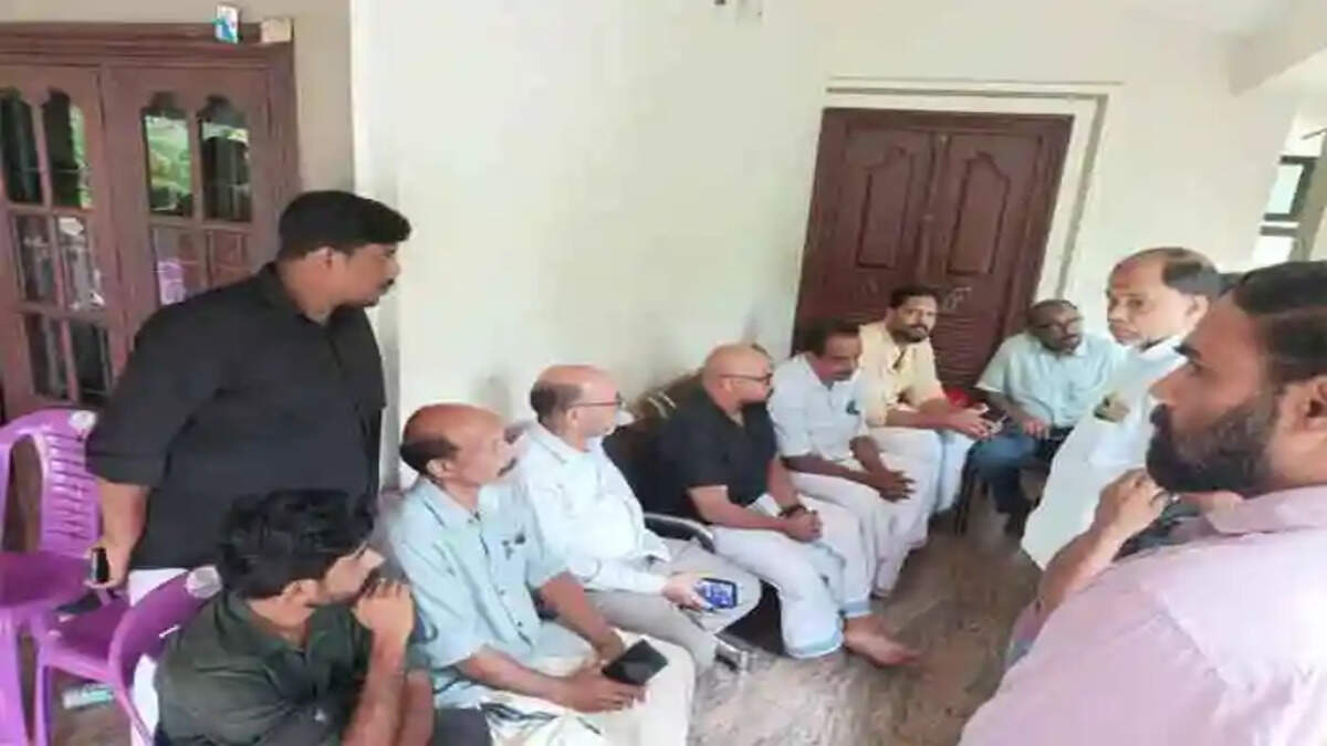 Welfare party says education minister is the first accused in the death of a student in Parappanangadi, Malappuram, News, Welfare party, Education minister, Resignation, Student, Death, Kerala News