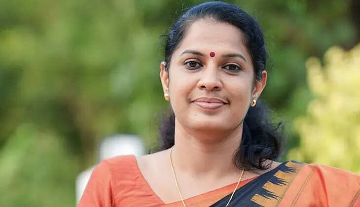 The Fall of PP Divya: Lessons for Politician