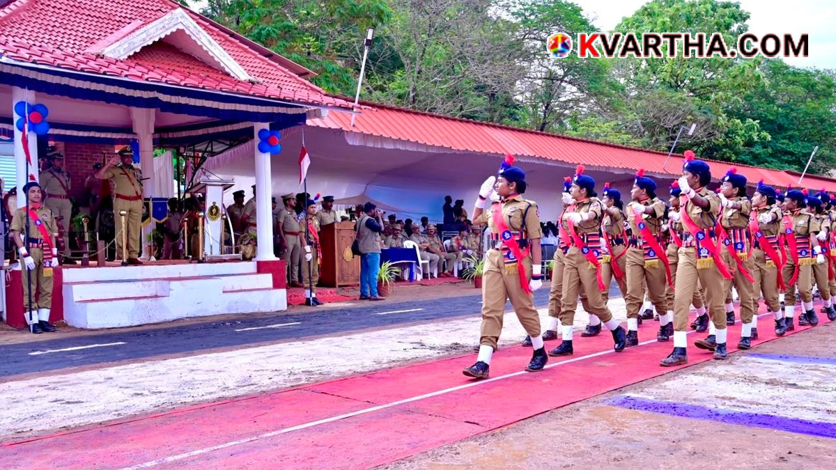 Representational image of the State Police Chief inaugurating the SPC 16th anniversary parade