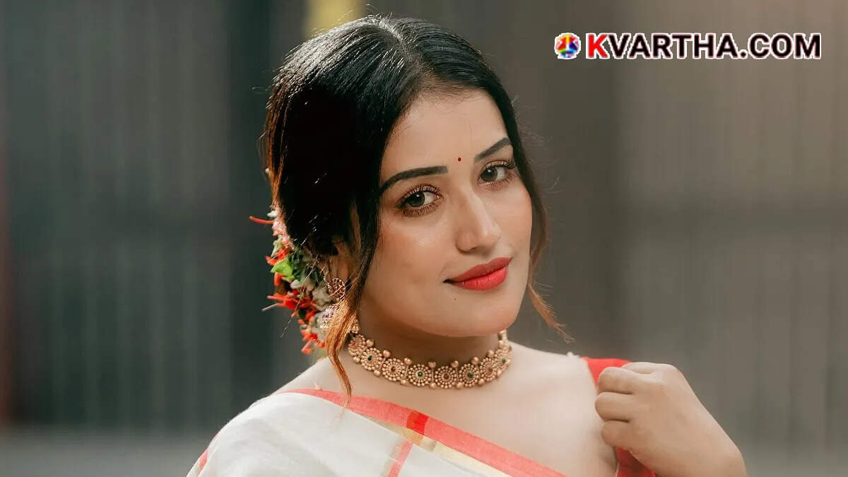 Actress Anumol