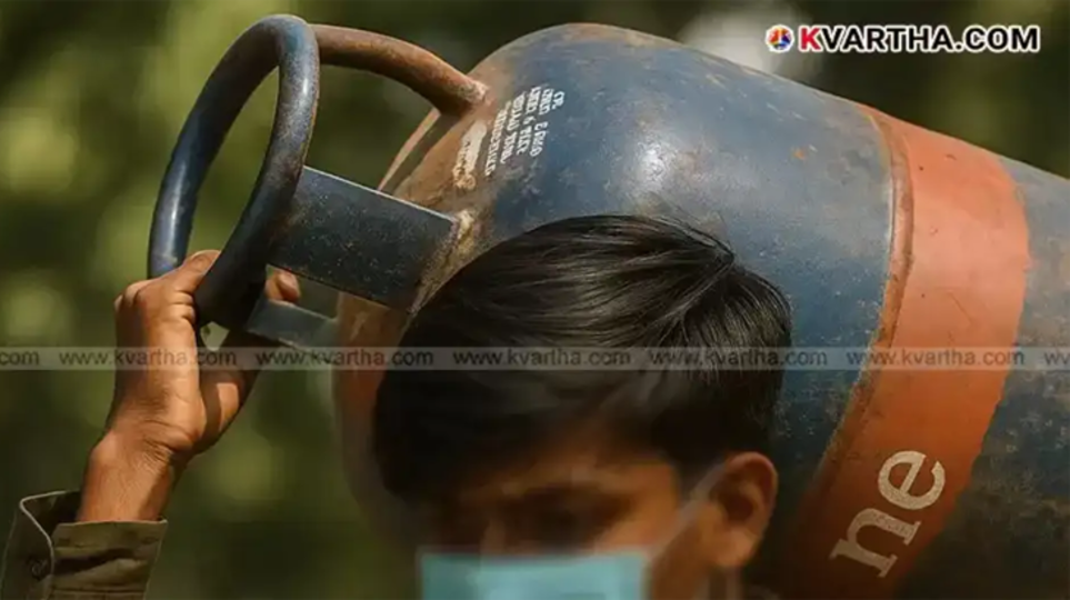 A symbolic image indicating the increase in commercial LPG cylinder prices in India.&nbsp;