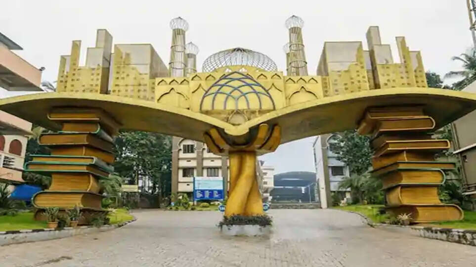 Markaz Holds Special Prayer for Flood Victims